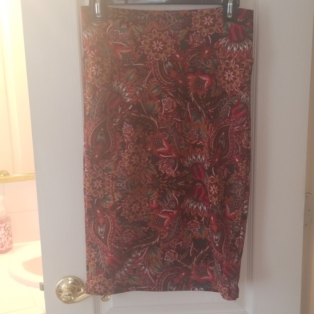 Lularoe paisley cassie skirt size small